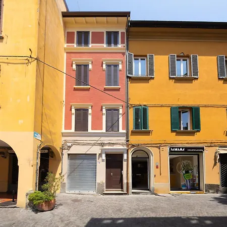 Belvedere House 2 In Center