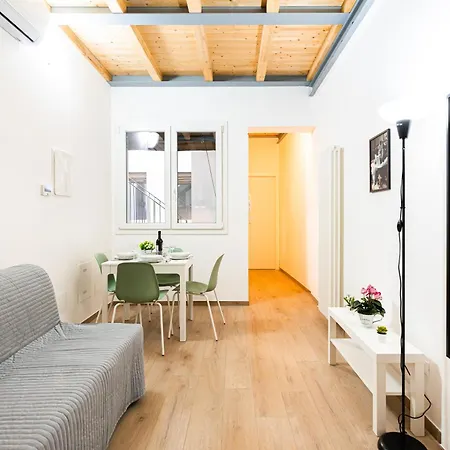 Belvedere House 2 In Center