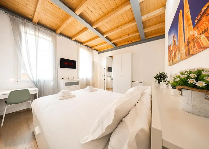 Belvedere House 2 In Center