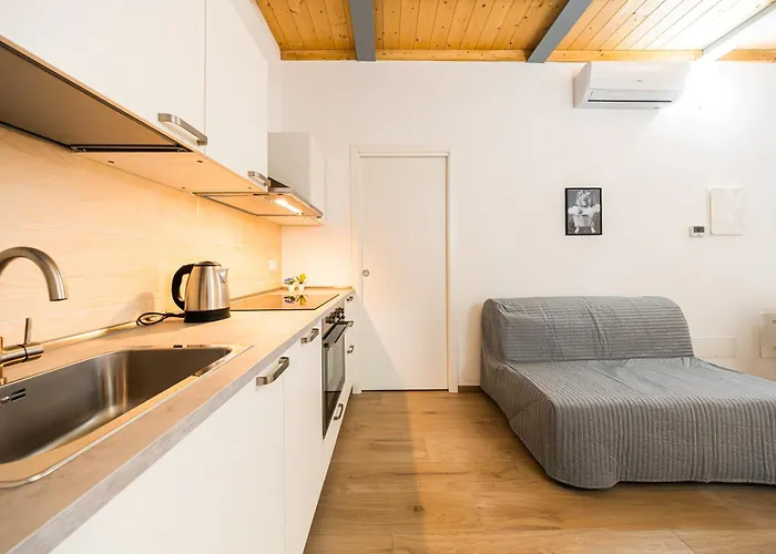 Belvedere House 2 In Center 아파트 *