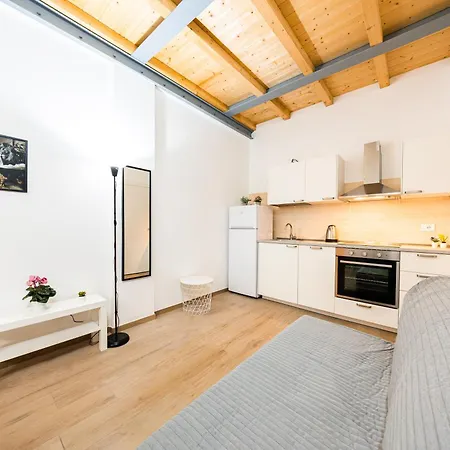 Апартаменты Belvedere House 2 In Center