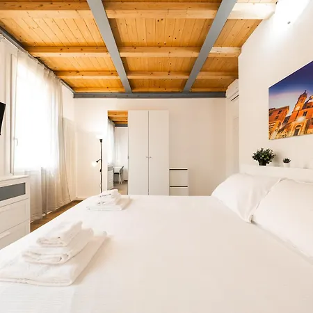 Апартаменты Belvedere House 2 In Center *