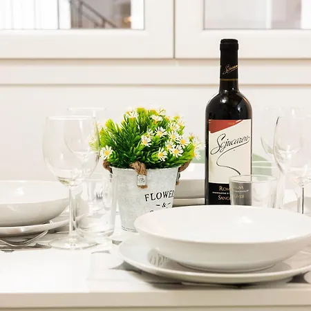 Belvedere House 2 In Center Апартаменты