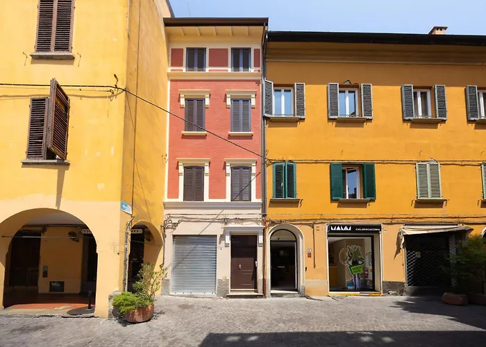 Belvedere House 2 In Center