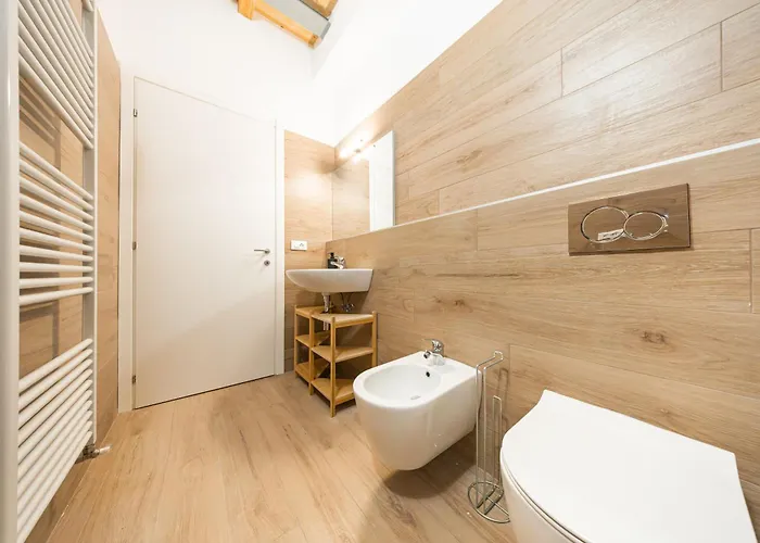 Belvedere House 2 In Center